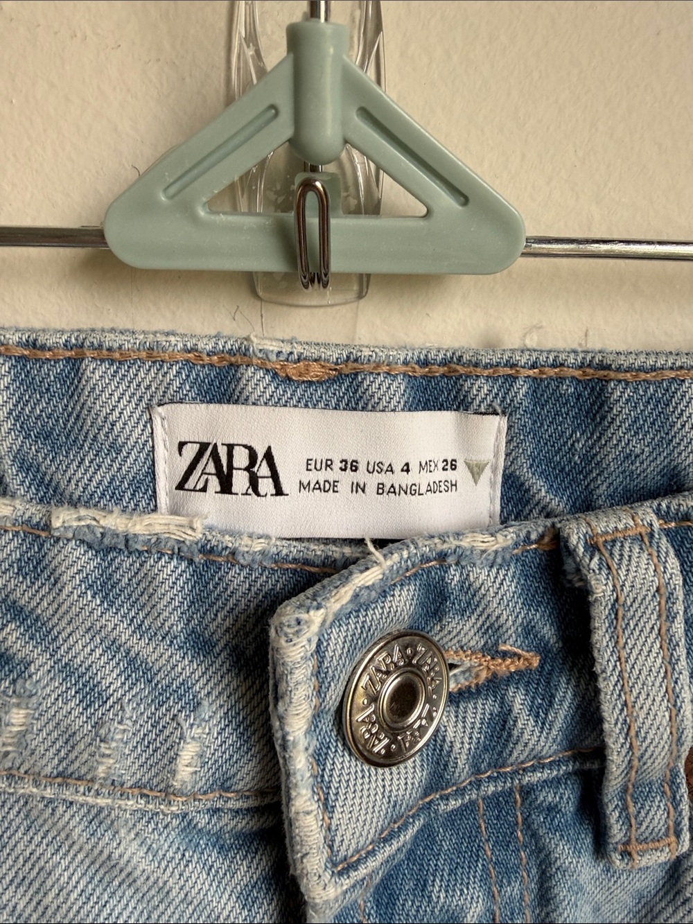 Zara Light Blue Distressed Boyfriend Jeans - Picture 3 of 4